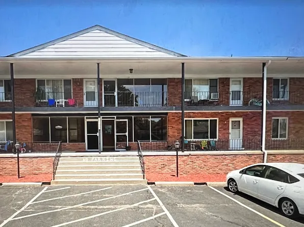 45860 Cass Ave APT 2, Utica, MI 48317