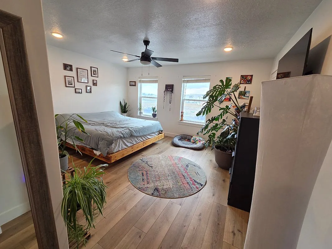 3 bed, 3.0 bath, 1536 sqft, $2,000 — Photo 4