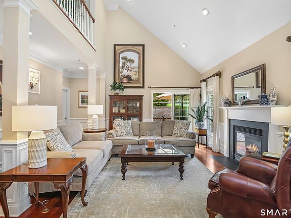 4th image of 638 Danbury Road #64