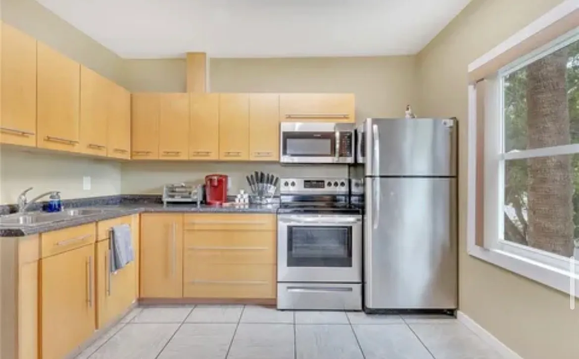 1 bed, $1,050 — Photo 4