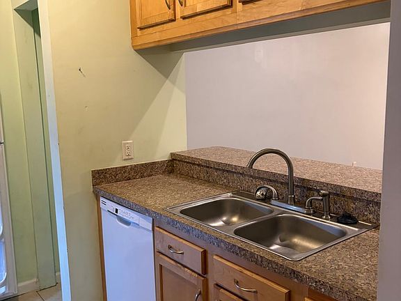 5th image of 3270 RICKY Drive #303