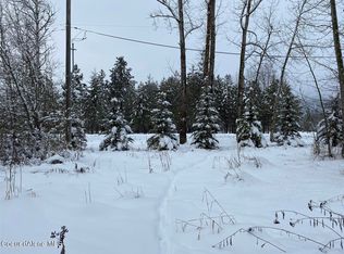 212 Mill Rd, Dover, ID 83825