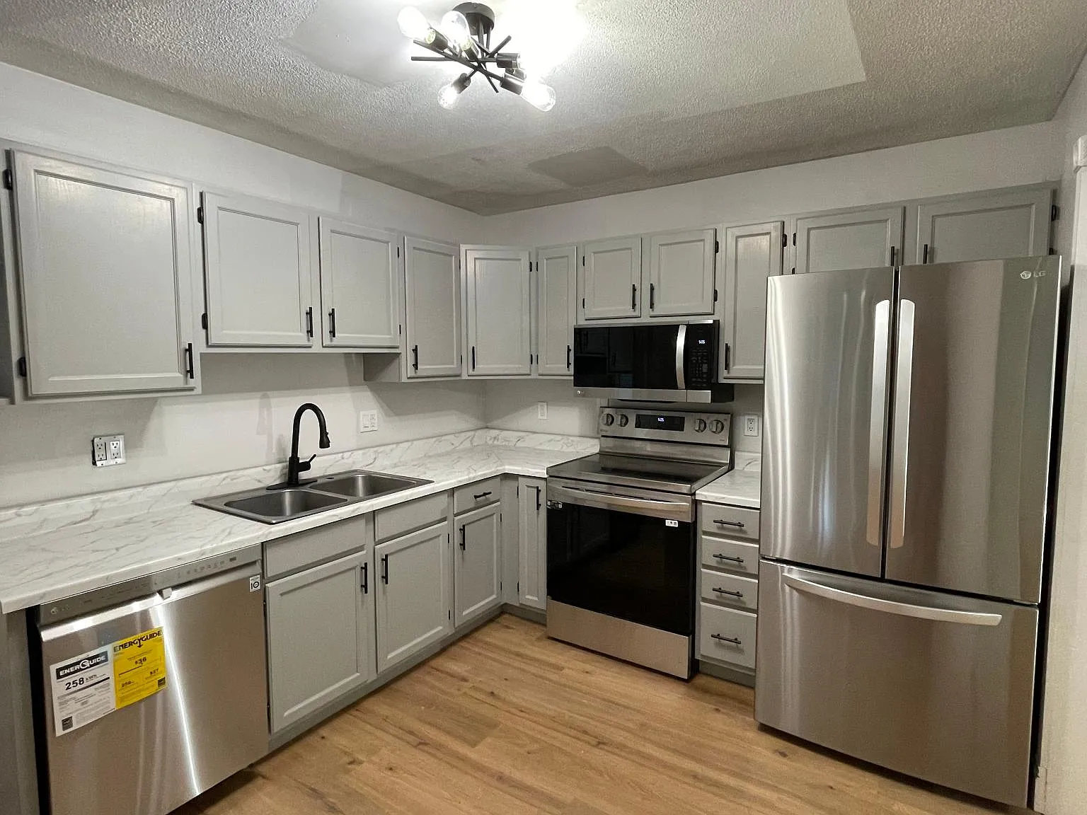 3230 W Grand Ave — Photo 3