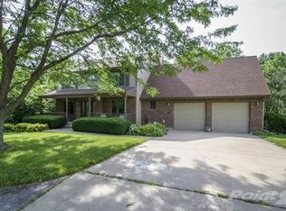 6736 Warwick St, Shawnee, KS 66218