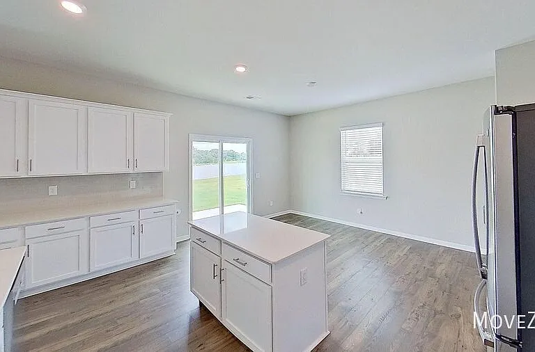 349 Silicon Dr — Photo 24