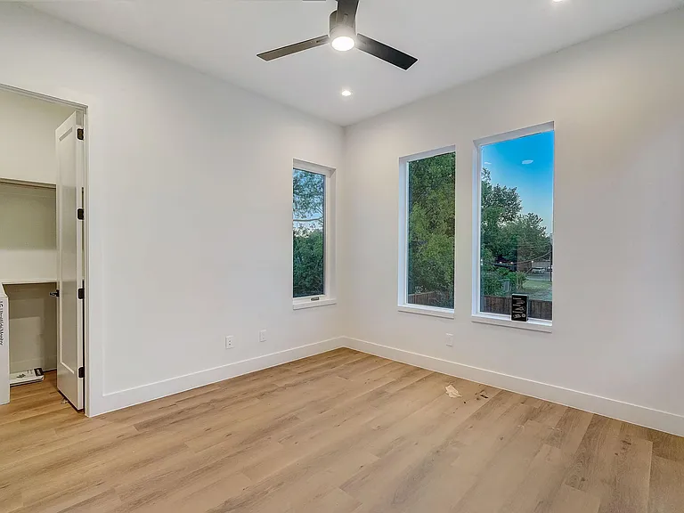 1719 Homeland St — Photo 32