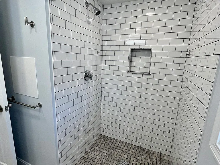 200 Bulgarmarsh Rd #7 — Photo 8