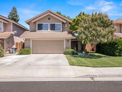 7740 N 8th St, Fresno, CA, 93720