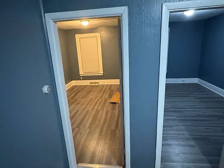440 Laurel St — Photo 16