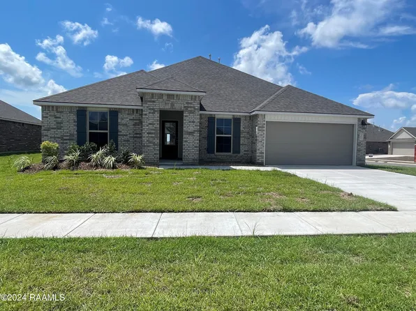 401 Dulworth Ct, Breaux Bridge, LA 70517