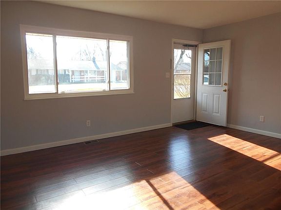 5th image of 426 Merrymaid Dr