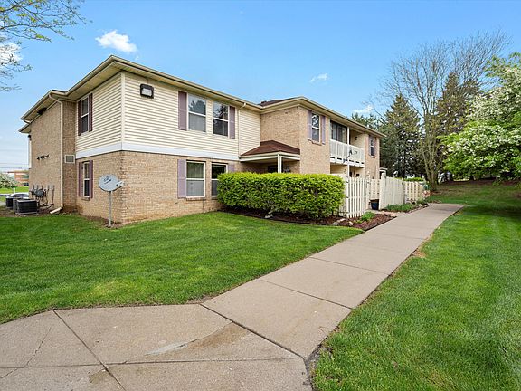 2nd image of 61007 Greenwood Dr