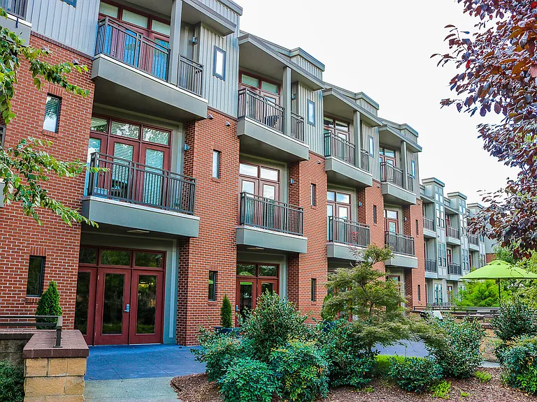 Chapel Hill North — Photo 24