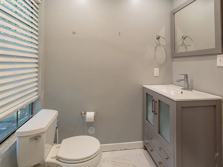 1307 Perez St — Photo 10