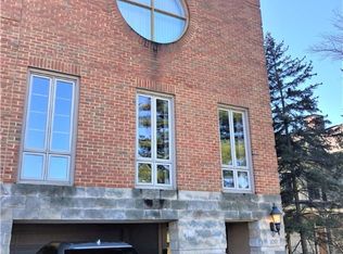 100 N Woodland Rd, Pittsburgh, PA 15232