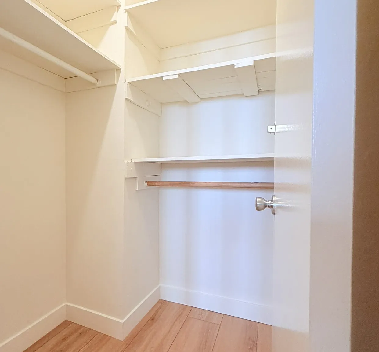 1160 Ruberta Ave — Photo 4