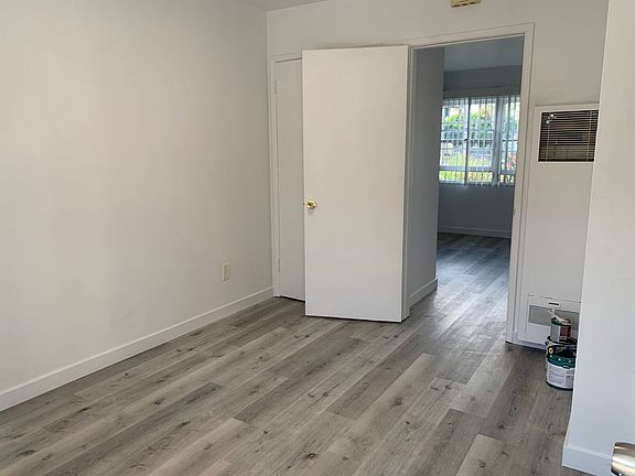 2nd image of 4378 Rialto St #4383