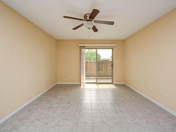 4th image of 8415 Hearth Dr APT 33