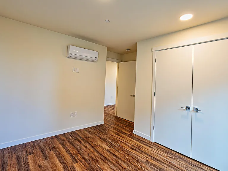 9040 NE Juanita Dr #303 — Photo 8