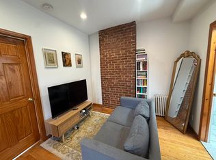 30-18 37th St #3R, Astoria, NY 11103