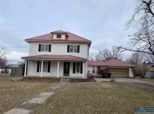 202 S Hassett St, Tripp, SD 57376