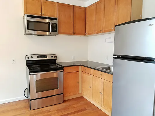 Rented by Quest Realty Sunnyside Corp | media 12