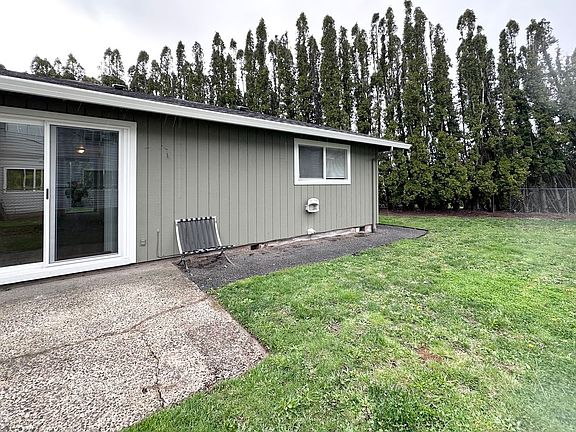 4th image of 2216 SW Indian John Ave #0