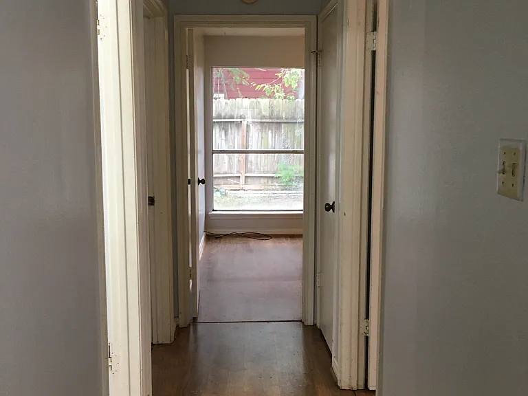 11886 Fairpoint Dr — Photo 10