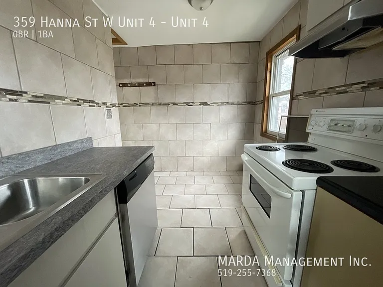 359 Hanna St W #4 — Photo 3