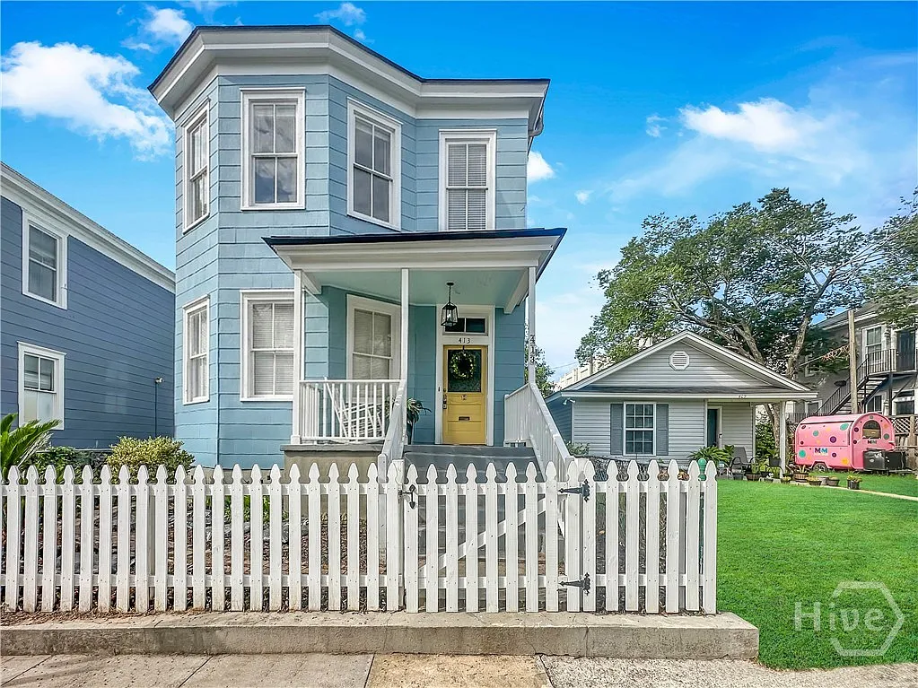3 bed, 2.0 bath, 2726 sqft, $2,600 — Photo 3