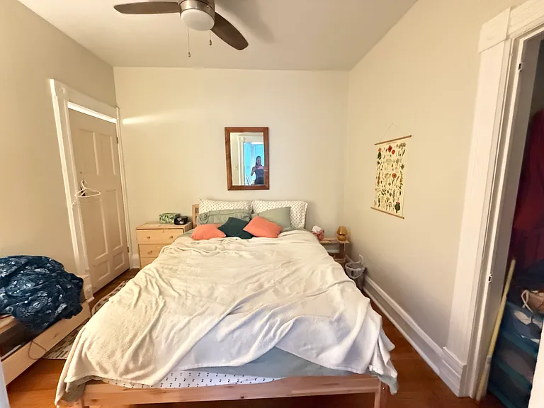 1632 N Claremont Ave #1 — Photo 8