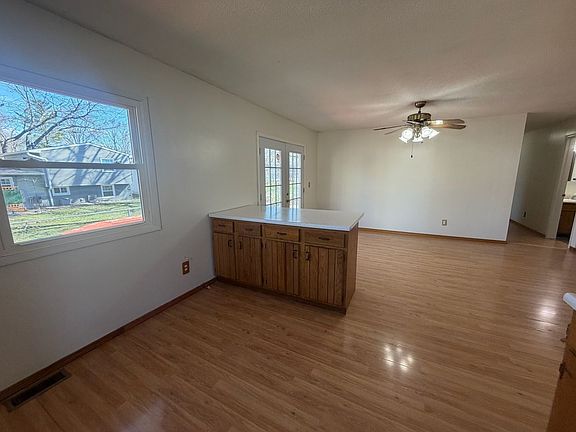 5th image of 2310 Blackthorn Dr