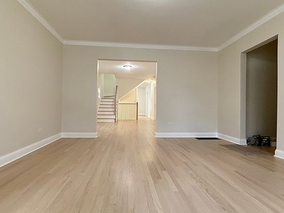 5th image of 5821 W Gunnison St