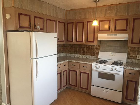 2nd image of 215 Briarwood Dr