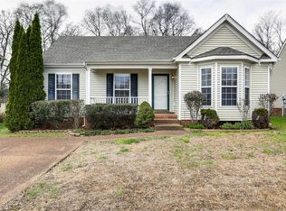1627 Bryson Cv, Thompsons Station, TN 37179