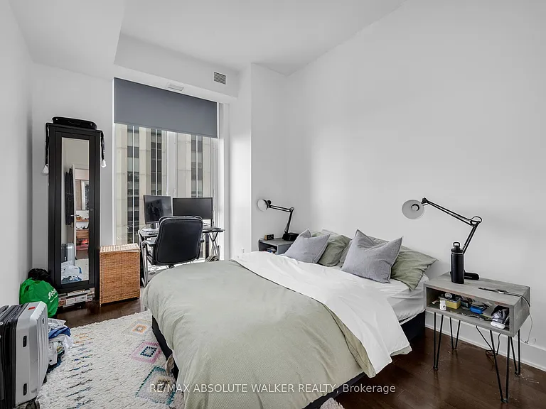 40 Nepean St #2702 — Photo 14