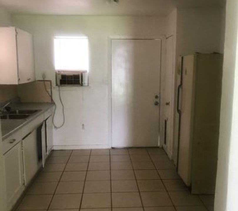 1st image of 8122 Autumn Ln #B