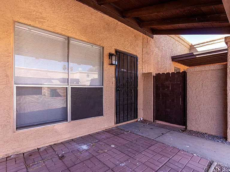 615 N Arrowhead Dr — Photo 25
