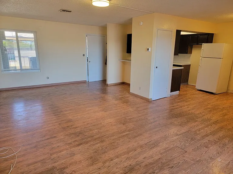 1773 E Harmon Ave — Photo 30