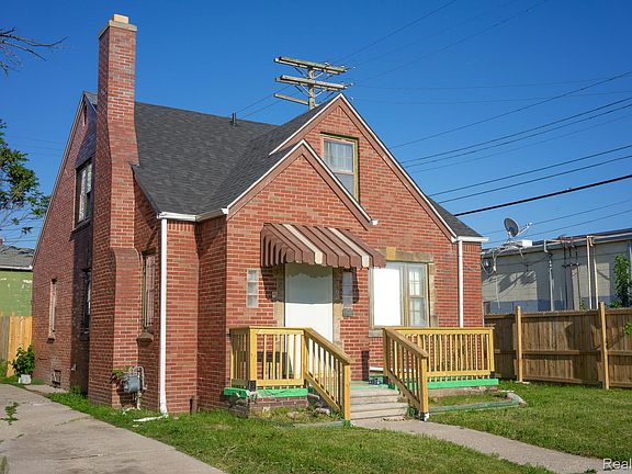 2nd image of 19126 Stotter St