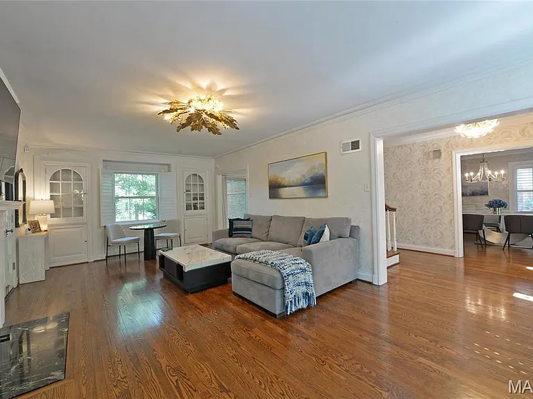 937 S Bemiston Ave — Photo 5