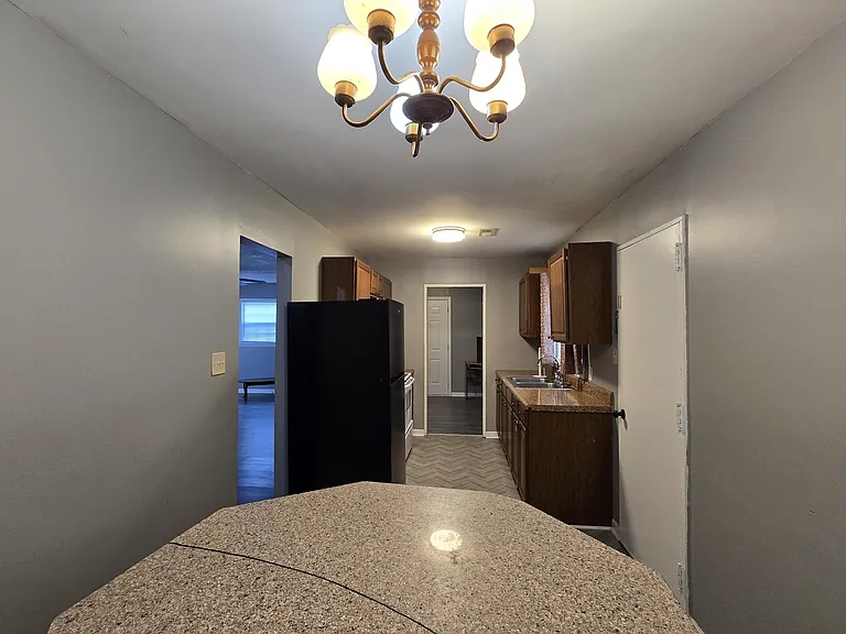 776 Kenyon Ave — Photo 10