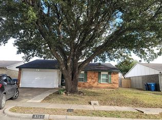 5701 Oak Ln, Rowlett, TX 75089
