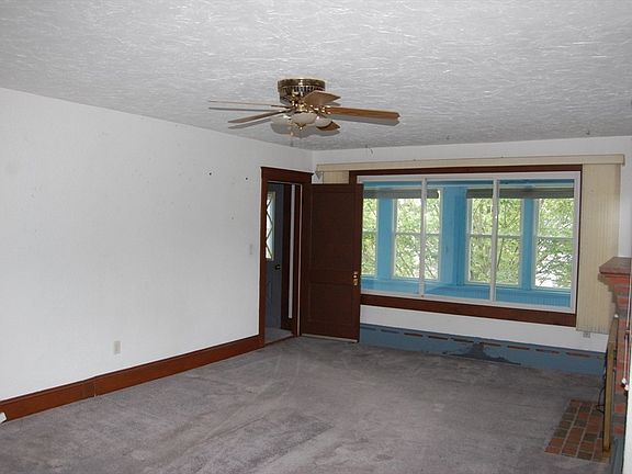 5th image of 2 Four Windsor Rd