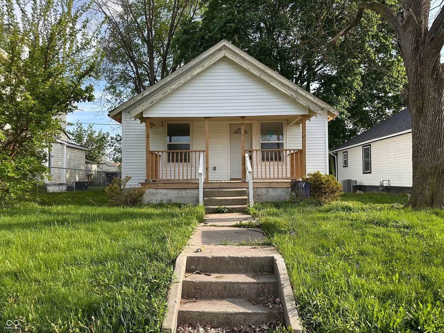 3 bed, 1.5 bath, 960 sqft, $1,400 — Photo 2