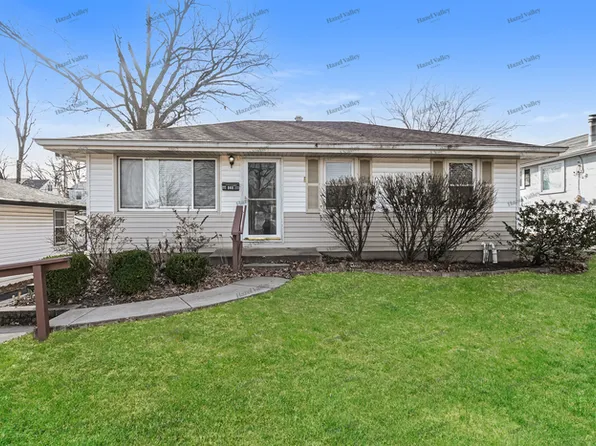 9418 Echo Ln, Saint Louis, MO 63114