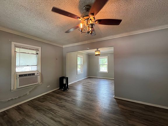 3rd image of 407 W Norwood Ct