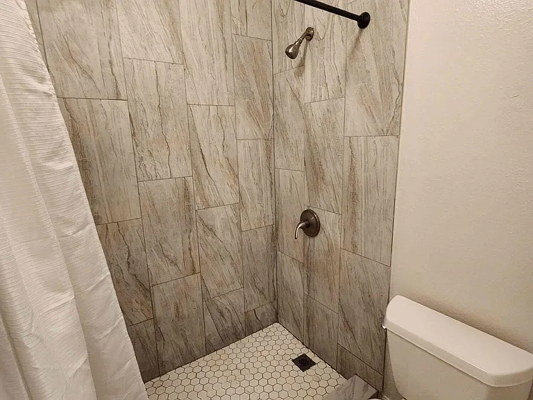 7132 W Wolf St — Photo 12