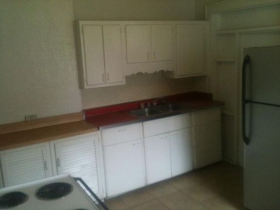 4th image of 513 N Bosart Ave
