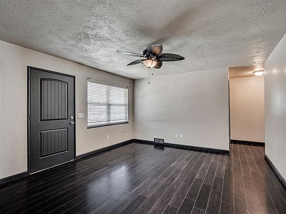 5th image of 2517 N Donald Ave